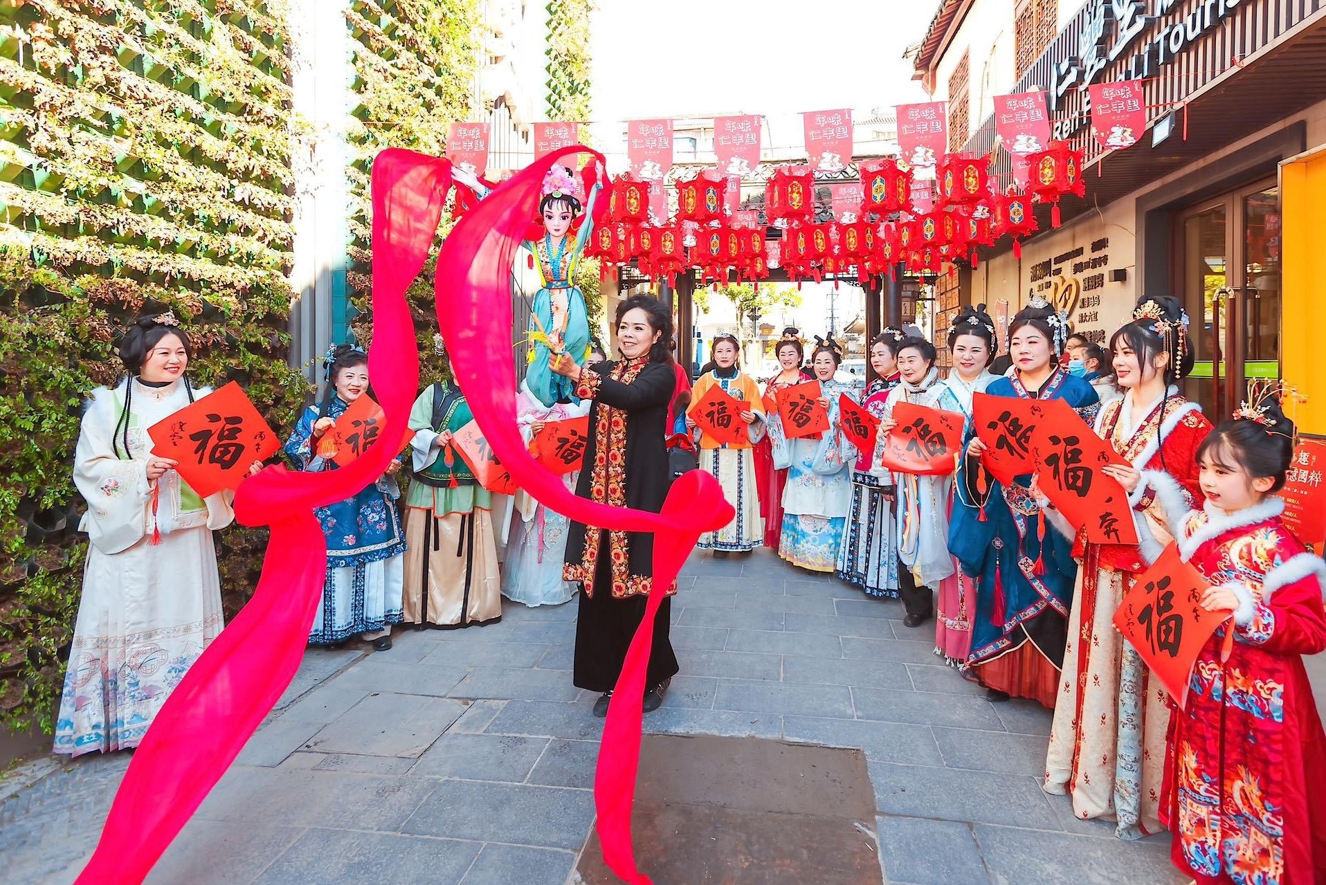 非遗+美食，扬州古城解锁年味新体验